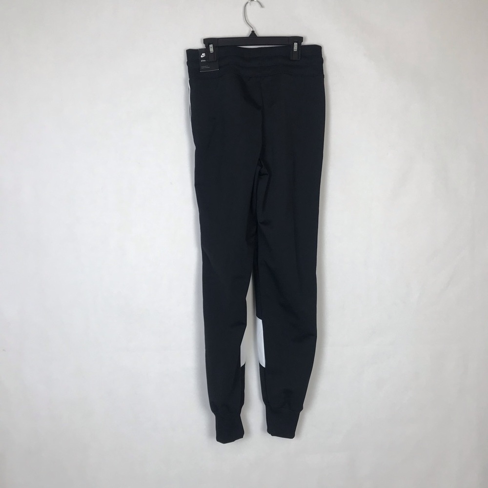 Nike Sportswear heritage black & white sweatpants - Picture 7 of 8